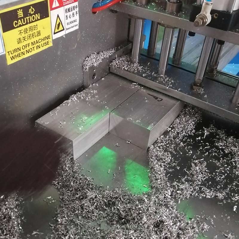 鋁棒切割機(jī)效果圖 鋁棒切割機(jī)效果圖